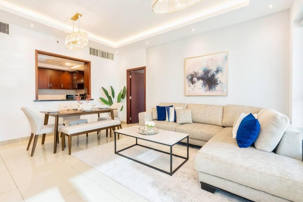 New! Luxury 3Bedroom With Spectacular Burj Views Downtown Dubaj Kültér fotó