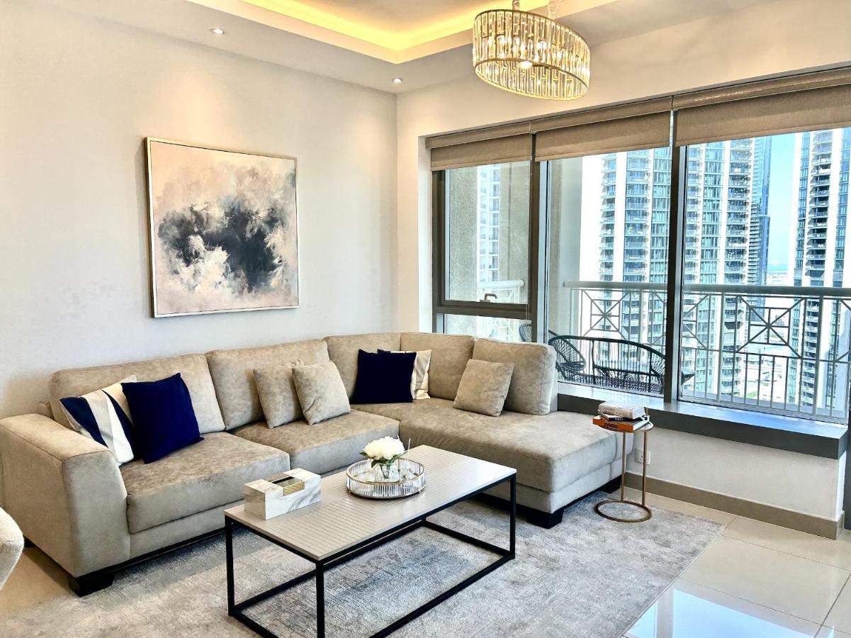 New! Luxury 3Bedroom With Spectacular Burj Views Downtown Dubaj Kültér fotó