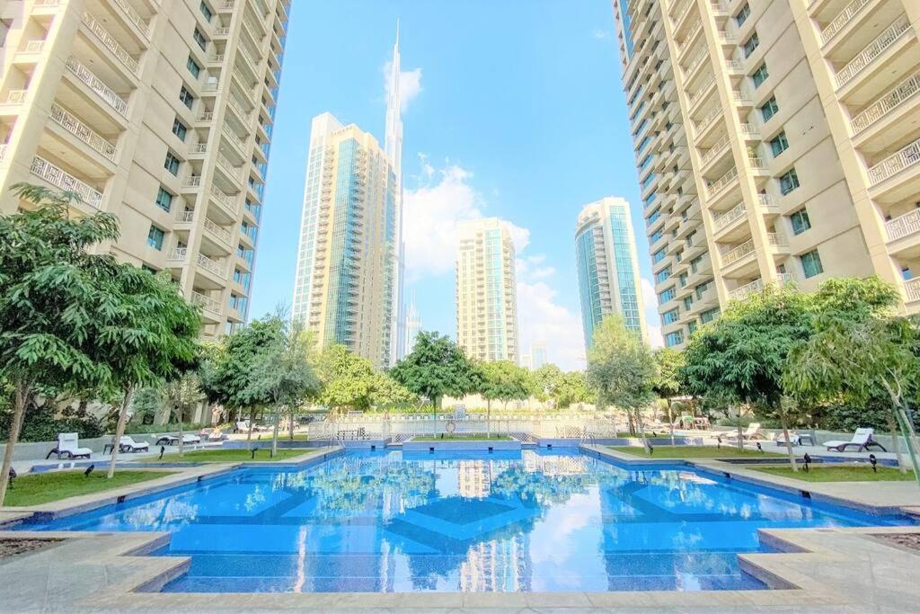 New! Luxury 3Bedroom With Spectacular Burj Views Downtown Dubaj Kültér fotó