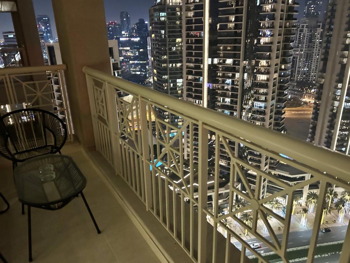 New! Luxury 3Bedroom With Spectacular Burj Views Downtown Dubaj Kültér fotó
