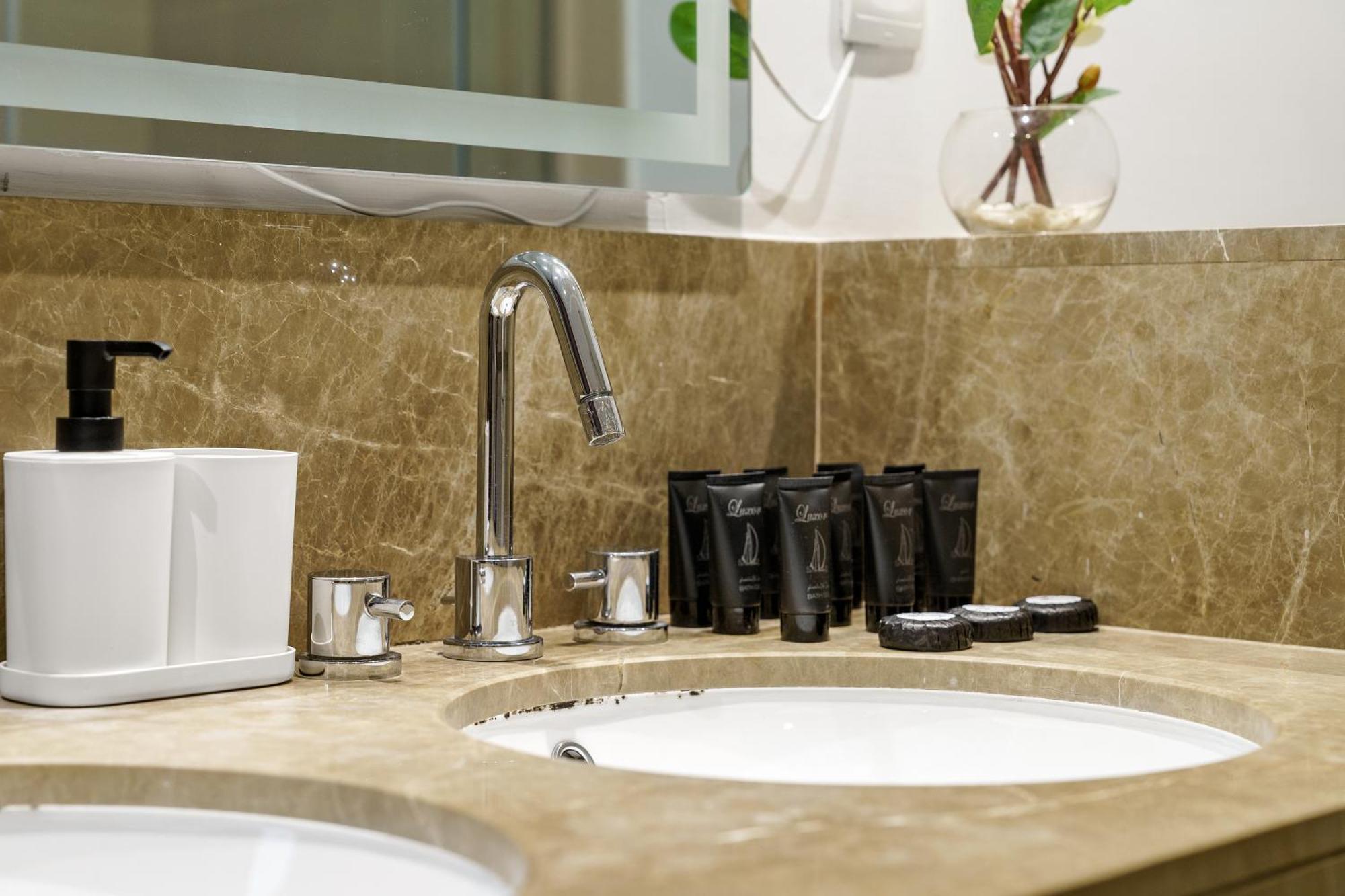 New! Luxury 3Bedroom With Spectacular Burj Views Downtown Dubaj Kültér fotó